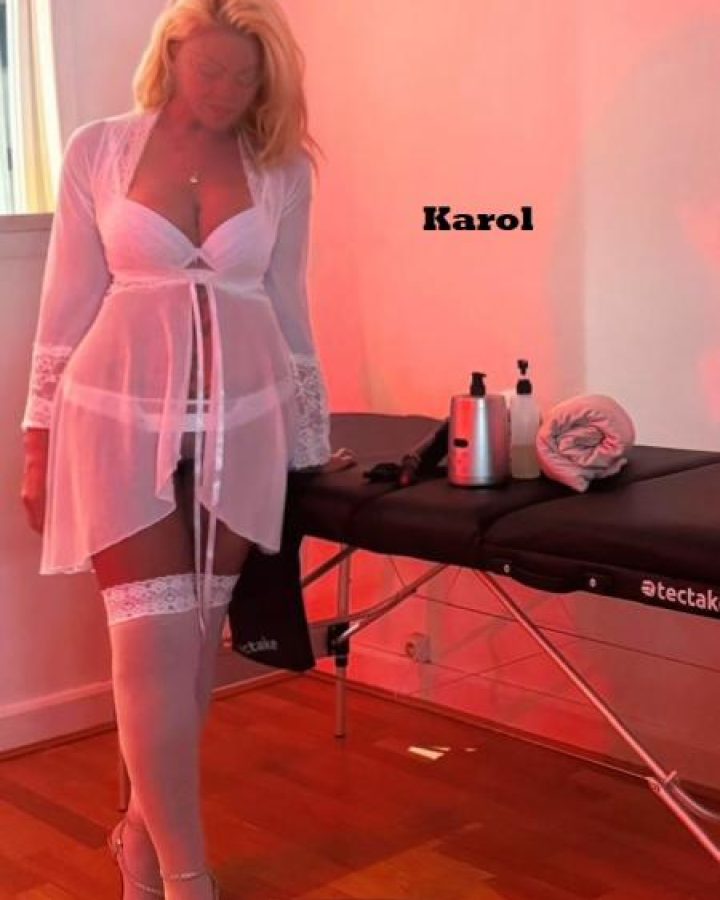 MASSAGE NATURISTE SUR TABLE AVEC DES PIERRES CHAUD — photo 4