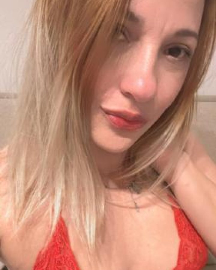 Valentina sexy latina — photo 1